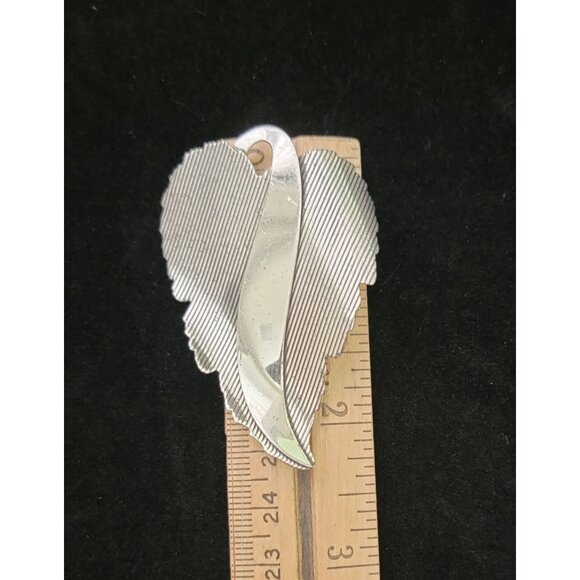 DANECRAFT STERLING Silver Plated Grape Leaf Textured Pin Brooch - Picture 5 of 6